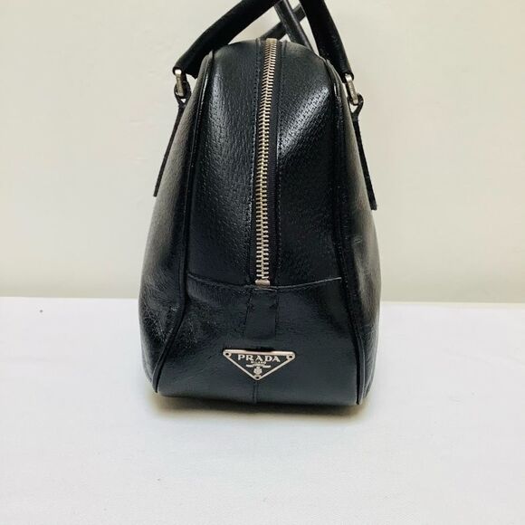 VINTAGE PRADA BOWLING BAG BOSTON BAG BLACK LEATHER EUC SHOULDER BAG PERFECTION - Picture 1 of 15